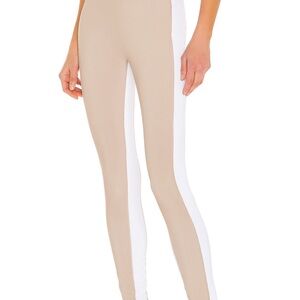 BEACH RIOT Colorblock legging in Taupe & White